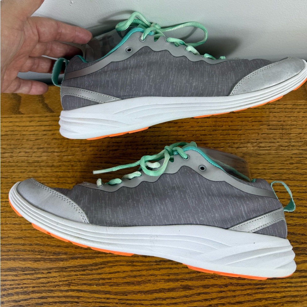 Vionic Womens Sneakers Shoes Size 10 Gray Athletic Outdoors‎ Casual - Picture 7 of 10
